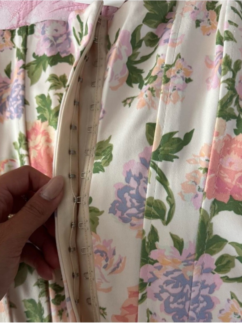 ZARA Corset with Pink, Peach & Lavender Floral Print - Picture 4 of 5